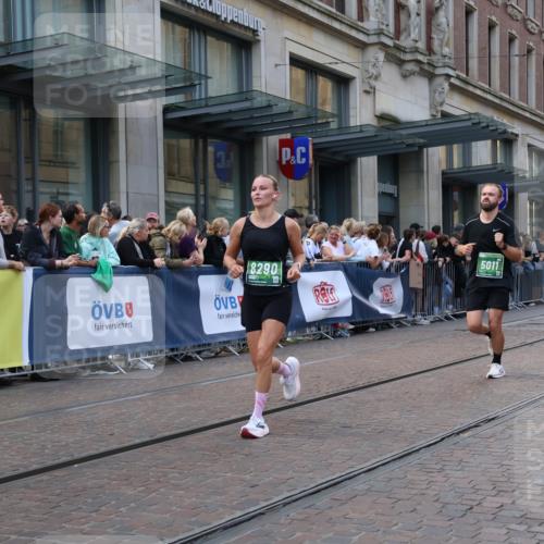 13.09.2026 - 21. swb-Marathon Bremen Strokosch-Dieckow http://msf.ph/oto/10332990 13.09.2026 13:23:29 Ziel 135, 342, 2210, 2288, 2485, 2490, 2517, 2560, 2627, 3044, 3138, 3642, 3856, 4601, 4671, 5011, 5116, 5146, 5231, 5908, 6157, 6332, 6648, 6843, 7105, 7216, 7357, 7475, 7761, 8051, 8052, 8095, 8290, 8560, 10059, 10115, 13007, 13197, 672, 1900, 2306, 2371, 2409, 2427, 2827, 2899, 2961, 3078, 3173, 3374, 3531, 3729, 3861, 3920, 3939, 5820, 5821, 6848, 6923, 8045, 8231, 8304, 8560, 8732, 8787, 8863, 9088, 9196, 9436, 9827, 10127 meine-sportfotos.de