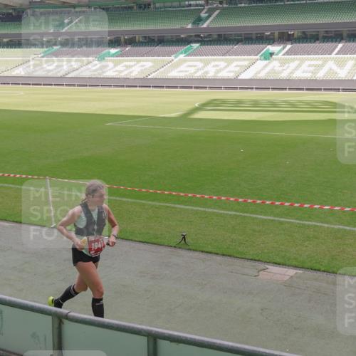 13.09.2026 - 21. swb-Marathon Bremen Michael Burmester http://msf.ph/oto/10333003 13.09.2026 13:05:10 Laufen im Stadion 178, 209, 210, 217, 244, 323, 394, 534, 536, 565, 647, 881, 891, 900, 1073, 1239, 1243, 1307, 1308, 1343, 1373, 1380, 1456, 1479, 1533, 1627, 1649, 1653, 1656, 1687, 1780, 1914, 1932, 1941, 2023, 2076, 2089, 2126, 2241, 2244, 2265, 2301, 2310, 2369, 2430, 2452, 2464, 2602, 2723, 2742, 2764, 2851, 2867, 2872, 2891, 2910, 2919, 2957, 2959, 2985, 3028, 3030, 3115, 3217, 3278, 3320, 3343, 3419, 3425, 3444, 3454, 3485, 3521, 3579, 3796, 3909, 242 meine-sportfotos.de
