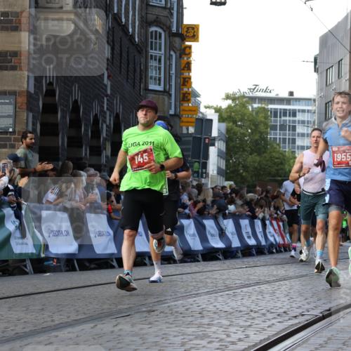 13.09.2026 - 21. swb-Marathon Bremen Strokosch-Dieckow http://msf.ph/oto/10333018 13.09.2026 13:16:23 Ziel 145, 481, 663, 1955, 2623, 3134, 3149, 4128, 4823, 5430, 5474, 5913, 6106, 6744, 7307, 7413, 8398, 8487, 9278, 13008, 13149, 13158, 816, 1076, 1162, 2604, 5255, 6367, 7053, 7603, 7801, 8171, 8288 meine-sportfotos.de