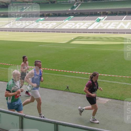 13.09.2026 - 21. swb-Marathon Bremen Michael Burmester http://msf.ph/oto/10333103 13.09.2026 13:05:21 Laufen im Stadion 178, 209, 217, 244, 323, 394, 430, 534, 536, 565, 647, 784, 891, 900, 1073, 1239, 1243, 1274, 1307, 1308, 1343, 1373, 1380, 1456, 1533, 1581, 1627, 1653, 1656, 1687, 1780, 1914, 1932, 1941, 2023, 2076, 2089, 2126, 2241, 2244, 2265, 2301, 2310, 2355, 2369, 2393, 2430, 2452, 2464, 2602, 2723, 2742, 2764, 2867, 2872, 2891, 2910, 2919, 2957, 2959, 2985, 3028, 3030, 3115, 3217, 3278, 3320, 3343, 3419, 3425, 3444, 3454, 3485, 3521, 3796, 3909, 242 meine-sportfotos.de