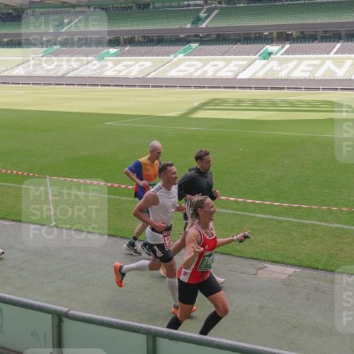 13.09.2026 - 21. swb-Marathon Bremen Michael Burmester http://msf.ph/oto/10333153 13.09.2026 13:05:27 Laufen im Stadion 109, 178, 217, 244, 323, 394, 430, 454, 534, 536, 565, 647, 784, 891, 900, 1073, 1239, 1243, 1274, 1307, 1308, 1373, 1380, 1456, 1533, 1581, 1627, 1653, 1656, 1687, 1780, 1914, 1932, 1941, 2023, 2076, 2089, 2126, 2241, 2244, 2265, 2301, 2310, 2355, 2369, 2393, 2430, 2452, 2464, 2602, 2723, 2742, 2764, 2867, 2872, 2891, 2910, 2919, 2957, 2959, 2985, 3028, 3030, 3115, 3217, 3278, 3320, 3343, 3419, 3425, 3444, 3485, 3521, 3796, 3909, 242 meine-sportfotos.de