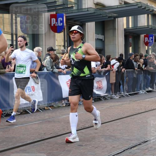 13.09.2026 - 21. swb-Marathon Bremen Strokosch-Dieckow http://msf.ph/oto/10333192 13.09.2026 13:23:38 Ziel 102, 342, 1199, 2210, 2288, 2370, 2517, 2967, 3044, 3372, 3642, 4601, 4671, 5011, 5104, 5116, 5146, 5231, 5257, 5397, 5623, 6332, 6648, 6772, 7094, 7105, 7216, 7357, 7475, 7761, 8051, 8052, 8179, 8290, 10059, 10115, 13007, 13197, 13219, 135, 672, 2371, 2409, 2485, 2490, 2560, 2627, 2899, 3078, 3138, 3173, 3531, 3642, 3856, 3861, 3939, 5820, 5821, 5908, 6157, 6843, 6848, 6923, 8095, 8560, 8863, 9088, 9196, 9436 meine-sportfotos.de