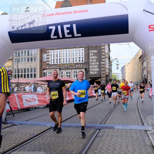13.09.2026 - 21. swb-Marathon Bremen Tim E. http://msf.ph/oto/10333206 13.09.2026 11:05:27 Ziel 10370, 10411, 10465, 10576, 10697, 10718, 10800, 10802, 10850, 10975, 10995, 11102, 11105, 11157, 11218, 11281, 11326, 11584, 11616, 11722, 11900, 12002, 12011, 12064, 12079, 12080, 12099, 12335, 12522 meine-sportfotos.de