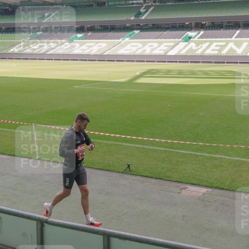 13.09.2026 - 21. swb-Marathon Bremen Michael Burmester http://msf.ph/oto/10333232 13.09.2026 13:05:39 Laufen im Stadion 109, 178, 217, 244, 287, 303, 323, 394, 430, 454, 534, 536, 565, 578, 613, 647, 784, 891, 900, 1073, 1239, 1243, 1274, 1307, 1308, 1365, 1373, 1380, 1456, 1533, 1574, 1581, 1627, 1656, 1687, 1780, 1823, 1909, 1914, 1932, 1941, 2023, 2076, 2089, 2126, 2241, 2244, 2265, 2301, 2310, 2355, 2356, 2369, 2393, 2430, 2452, 2464, 2602, 2723, 2742, 2764, 2867, 2872, 2910, 2919, 2957, 2959, 2985, 3028, 3030, 3115, 3217, 3278, 3320, 3343, 3419, 3444, 3485, 3521, 3796, 3909 meine-sportfotos.de