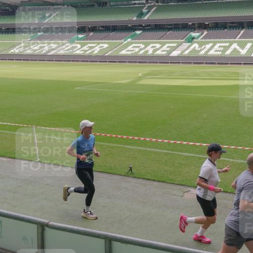 13.09.2026 - 21. swb-Marathon Bremen Michael Burmester http://msf.ph/oto/10333311 13.09.2026 13:05:48 Laufen im Stadion 109, 178, 217, 244, 287, 303, 323, 394, 430, 454, 536, 565, 578, 613, 647, 784, 891, 900, 1073, 1205, 1239, 1243, 1274, 1307, 1308, 1365, 1373, 1380, 1456, 1533, 1574, 1581, 1627, 1656, 1687, 1780, 1823, 1848, 1909, 1914, 1932, 1941, 2023, 2076, 2089, 2126, 2241, 2244, 2265, 2275, 2301, 2310, 2355, 2356, 2393, 2430, 2452, 2464, 2602, 2723, 2742, 2764, 2867, 2872, 2902, 2910, 2919, 2957, 2959, 2985, 3030, 3115, 3217, 3278, 3320, 3343, 3419, 3444, 3485, 3909 meine-sportfotos.de