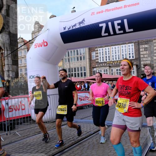13.09.2026 - 21. swb-Marathon Bremen Tim E. http://msf.ph/oto/10333374 13.09.2026 11:05:31 Ziel 10370, 10411, 10576, 10697, 10717, 10718, 10800, 10802, 10995, 11102, 11105, 11157, 11218, 11281, 11326, 11334, 11584, 11616, 11722, 11900, 12002, 12011, 12064, 12079, 12080, 12099, 12335 meine-sportfotos.de