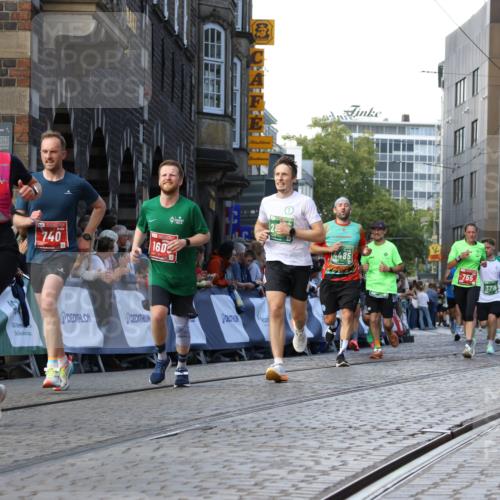 13.09.2026 - 21. swb-Marathon Bremen Strokosch-Dieckow http://msf.ph/oto/10333392 13.09.2026 13:16:38 Ziel 481, 663, 740, 755, 792, 1162, 1605, 2604, 3134, 5554, 5963, 6106, 6721, 6744, 7053, 7801, 8398, 9031, 9115, 13008, 472, 675, 696, 734, 827, 985, 2473, 2474, 2809, 3716, 3961, 4135, 4137, 4485, 5772, 6049, 6531, 6535, 7297, 7387, 7875 meine-sportfotos.de