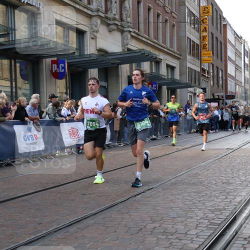 13.09.2026 - 21. swb-Marathon Bremen Strokosch-Dieckow http://msf.ph/oto/10333395 13.09.2026 13:23:44 Ziel 102, 342, 776, 909, 1199, 2210, 2288, 2370, 2517, 2967, 3044, 3372, 4671, 5012, 5104, 5146, 5208, 5257, 5397, 5481, 5623, 5928, 6105, 6332, 6772, 7059, 7094, 7105, 7357, 7475, 7761, 8051, 8052, 8082, 8179, 9087, 9916, 10059, 10115, 13007, 13197, 13219, 135, 672, 2288, 2371, 2409, 2485, 2490, 2560, 2627, 3078, 3138, 3173, 3642, 3856, 3861, 3939, 4601, 5011, 5116, 5231, 5908, 6157, 6332, 6648, 6843, 6848, 7216, 8095, 8290, 8560, 9088, 9196 meine-sportfotos.de