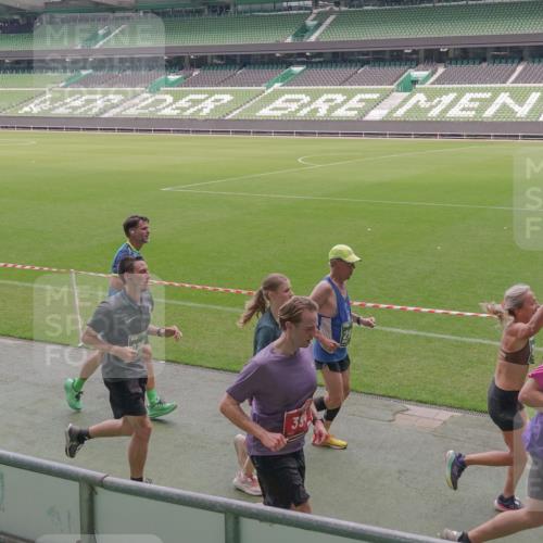 13.09.2026 - 21. swb-Marathon Bremen Michael Burmester http://msf.ph/oto/10333396 13.09.2026 13:05:56 Laufen im Stadion 109, 178, 217, 244, 287, 303, 310, 323, 372, 394, 430, 454, 536, 565, 578, 613, 647, 784, 891, 900, 1073, 1083, 1205, 1239, 1243, 1274, 1307, 1308, 1365, 1373, 1380, 1437, 1456, 1533, 1545, 1574, 1581, 1627, 1656, 1687, 1780, 1823, 1848, 1909, 1914, 1932, 1941, 2023, 2076, 2089, 2126, 2241, 2244, 2265, 2275, 2301, 2310, 2355, 2356, 2393, 2430, 2452, 2464, 2602, 2707, 2723, 2742, 2764, 2867, 2902, 2910, 2919, 2957, 2959, 2985, 3030, 3115, 3217, 3278, 3320, 3343, 3419, 3444, 3485 meine-sportfotos.de
