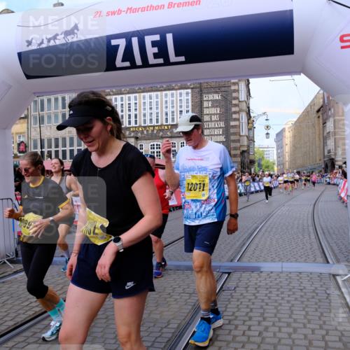 13.09.2026 - 21. swb-Marathon Bremen Tim E. http://msf.ph/oto/10333425 13.09.2026 11:05:34 Ziel 10370, 10411, 10576, 10697, 10717, 10718, 10800, 10802, 10995, 11102, 11105, 11157, 11218, 11281, 11326, 11334, 11584, 11616, 11722, 11900, 12011, 12079, 12080, 12099, 12251, 12335 meine-sportfotos.de