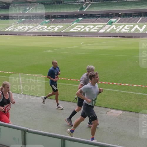 13.09.2026 - 21. swb-Marathon Bremen Michael Burmester http://msf.ph/oto/10333431 13.09.2026 13:06:00 Laufen im Stadion 109, 178, 217, 244, 287, 303, 310, 323, 372, 394, 430, 454, 536, 578, 613, 647, 784, 831, 891, 900, 1073, 1083, 1205, 1239, 1243, 1274, 1307, 1308, 1365, 1380, 1437, 1456, 1533, 1545, 1574, 1581, 1627, 1656, 1687, 1780, 1823, 1848, 1909, 1914, 1932, 1941, 2023, 2076, 2089, 2126, 2241, 2244, 2265, 2275, 2301, 2310, 2355, 2356, 2393, 2430, 2452, 2464, 2602, 2707, 2723, 2742, 2764, 2867, 2902, 2910, 2919, 2959, 2985, 3030, 3115, 3278, 3320, 3343, 3444, 3485 meine-sportfotos.de