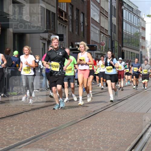 13.09.2026 - 21. swb-Marathon Bremen Strokosch-Dieckow http://msf.ph/oto/10333439 13.09.2026 11:03:43 Ziel 10152, 10357, 10390, 10403, 10429, 10516, 10607, 10659, 10671, 10672, 10720, 10726, 10796, 10912, 10913, 10918, 11149, 11221, 11318, 11319, 11325, 11451, 11470, 11471, 11511, 11539, 11618, 11726, 11909, 11967, 12001, 12103, 12113, 12140, 12260, 12276, 12392, 12433, 12504, 10090, 10091, 10187, 10309, 10327, 10420, 10569, 10796, 10902, 10904, 10950, 11211, 11411, 11595, 11598, 11655, 11746, 11773, 11868, 12074, 12611 meine-sportfotos.de