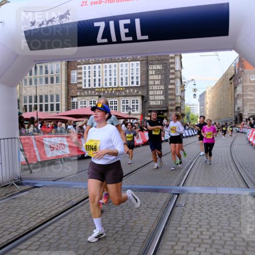 13.09.2026 - 21. swb-Marathon Bremen Tim E. http://msf.ph/oto/10333564 13.09.2026 11:05:43 Ziel 10186, 10411, 10432, 10576, 10697, 10717, 10802, 11146, 11314, 11326, 11334, 11387, 11394, 11521, 11571, 11572, 11724, 11892, 12011, 12055, 12079, 12080, 12251, 12273, 12330, 12362 meine-sportfotos.de