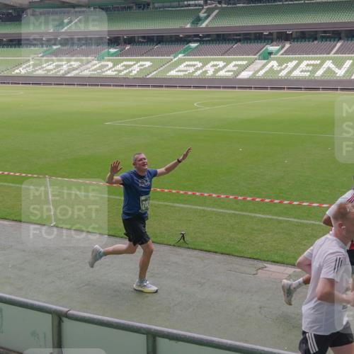 13.09.2026 - 21. swb-Marathon Bremen Michael Burmester http://msf.ph/oto/10333571 13.09.2026 13:06:18 Laufen im Stadion 109, 217, 244, 287, 303, 310, 323, 372, 394, 430, 454, 536, 578, 613, 647, 716, 784, 831, 891, 900, 922, 1073, 1083, 1205, 1243, 1274, 1307, 1308, 1365, 1369, 1380, 1437, 1533, 1545, 1574, 1581, 1627, 1656, 1780, 1823, 1848, 1871, 1909, 1914, 1932, 1938, 1941, 2023, 2076, 2089, 2090, 2126, 2241, 2244, 2265, 2275, 2301, 2310, 2355, 2356, 2393, 2440, 2464, 2602, 2699, 2707, 2721, 2742, 2764, 2818, 2902, 2959, 2985, 3030, 3115, 3278, 3320, 3343, 3444, 3485 meine-sportfotos.de