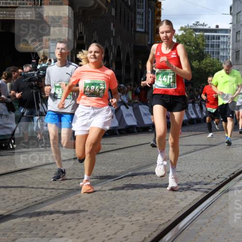 13.09.2026 - 21. swb-Marathon Bremen Strokosch-Dieckow http://msf.ph/oto/10333575 13.09.2026 13:25:48 Ziel 209, 260, 1650, 1658, 2046, 3168, 3186, 3806, 4294, 4717, 5703, 5755, 5814, 6113, 6380, 7252, 8357, 8545, 8597, 8695, 8769, 8890, 9299, 9460, 9468, 9506, 9563, 13025, 1163, 1647, 2033, 2062, 2708, 2987, 3248, 3516, 4067, 4476, 5013, 5558, 5622, 5701, 6135, 6605, 7638, 7780, 8271, 8361, 8592, 9266, 9794 meine-sportfotos.de