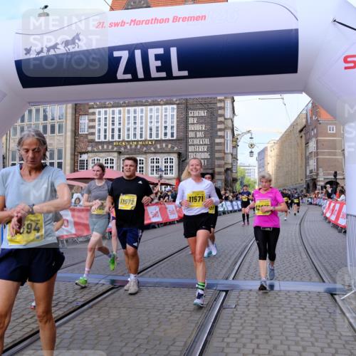 13.09.2026 - 21. swb-Marathon Bremen Tim E. http://msf.ph/oto/10333625 13.09.2026 11:05:45 Ziel 10186, 10259, 10260, 10411, 10432, 10697, 10717, 10802, 10864, 11146, 11314, 11334, 11387, 11394, 11520, 11521, 11571, 11572, 11724, 11791, 11892, 12055, 12251, 12273, 12330, 12362 meine-sportfotos.de