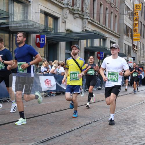 13.09.2026 - 21. swb-Marathon Bremen Strokosch-Dieckow http://msf.ph/oto/10333647 13.09.2026 13:23:51 Ziel 102, 342, 776, 909, 1199, 1250, 2210, 2295, 2370, 2491, 2967, 3044, 3372, 4559, 5012, 5104, 5146, 5208, 5257, 5397, 5481, 5623, 5928, 6105, 6772, 7059, 7069, 7081, 7094, 7105, 8082, 8179, 8415, 9087, 9916, 10059, 13007, 13219, 135, 342, 672, 2288, 2409, 2485, 2490, 2517, 2560, 2627, 3078, 3138, 3642, 3856, 3939, 4601, 4671, 5011, 5116, 5146, 5231, 5908, 6157, 6332, 6648, 6843, 6848, 7216, 7357, 7475, 7761, 8051, 8052, 8095, 8290, 8560, 10115, 13007, 13197 meine-sportfotos.de