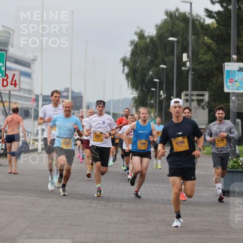 13.09.2026 - Kiel Lauf Andreas Tolksdorf http://msf.ph/oto/10333676 13.09.2026 09:51:53 Kiellinie 4, 3465, 2937, 10964, 9298, 4199, 6958 meine-sportfotos.de