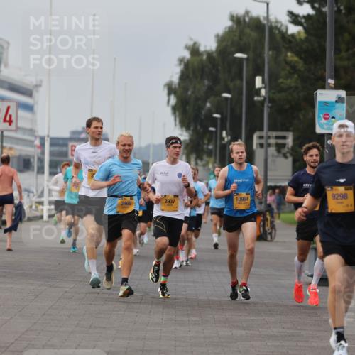 13.09.2026 - Kiel Lauf Andreas Tolksdorf http://msf.ph/oto/10333720 13.09.2026 09:51:54 Kiellinie 4, 39, 2937, 3465, 10964, 9298, 4199 meine-sportfotos.de