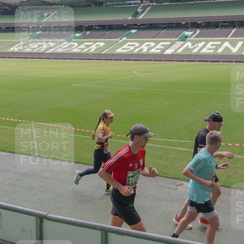 13.09.2026 - 21. swb-Marathon Bremen Michael Burmester http://msf.ph/oto/10333763 13.09.2026 13:06:43 Laufen im Stadion 109, 132, 156, 217, 244, 287, 303, 310, 372, 394, 430, 454, 489, 578, 607, 613, 716, 784, 831, 834, 846, 891, 900, 922, 1073, 1083, 1189, 1205, 1243, 1274, 1308, 1365, 1369, 1380, 1387, 1437, 1533, 1545, 1574, 1581, 1600, 1823, 1841, 1848, 1854, 1871, 1909, 1926, 1938, 2070, 2076, 2090, 2219, 2241, 2244, 2265, 2275, 2283, 2301, 2310, 2318, 2355, 2356, 2393, 2440, 2464, 2699, 2707, 2721, 2731, 2755, 2818, 2902, 2911, 2960, 3115, 3278, 3444, 3485 meine-sportfotos.de