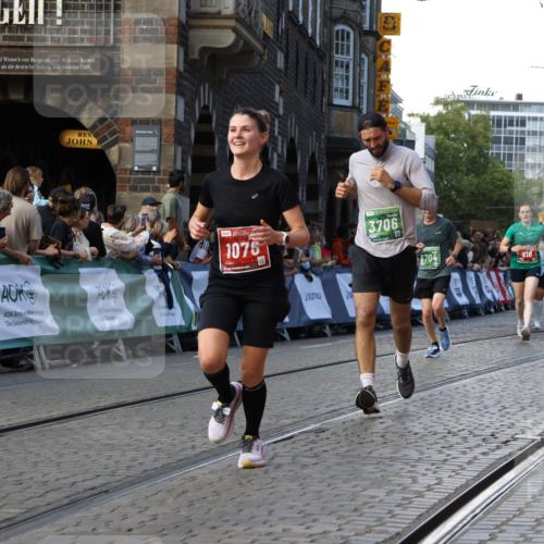 13.09.2026 - 21. swb-Marathon Bremen Strokosch-Dieckow http://msf.ph/oto/10333792 13.09.2026 13:16:55 Ziel 696, 734, 816, 827, 985, 1076, 1162, 2474, 2604, 4135, 4485, 5255, 6367, 7053, 7603, 7801, 7875, 8171, 8288, 2052, 3246, 3706, 4156, 6624, 6704, 6953, 7284, 8111, 8418, 8858 meine-sportfotos.de