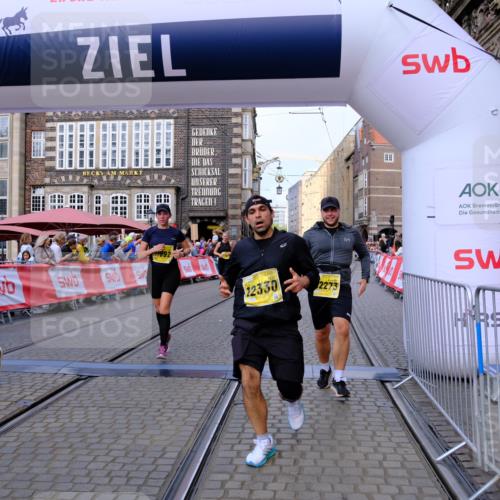 13.09.2026 - 21. swb-Marathon Bremen Tim E. http://msf.ph/oto/10333803 13.09.2026 11:05:49 Ziel 10186, 10259, 10260, 10432, 10717, 10864, 11146, 11314, 11334, 11387, 11394, 11520, 11521, 11571, 11572, 11724, 11791, 11892, 11947, 12055, 12156, 12251, 12273, 12330, 12362, 12501 meine-sportfotos.de