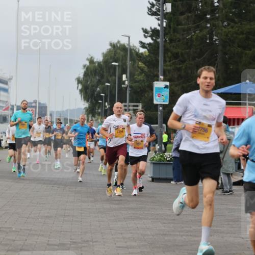 13.09.2026 - Kiel Lauf Andreas Tolksdorf http://msf.ph/oto/10333824 13.09.2026 09:51:58 Kiellinie 3, 84, 6585, 7294, 5001, 2756, 3465 meine-sportfotos.de