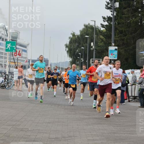 13.09.2026 - Kiel Lauf Andreas Tolksdorf http://msf.ph/oto/10333851 13.09.2026 09:51:59 Kiellinie 4, 2107, 2664, 10734, 6585, 2158, 4564, 2, 7294, 5001, 2756 meine-sportfotos.de