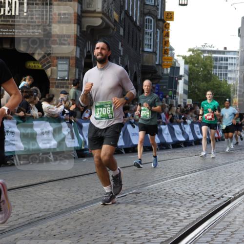 13.09.2026 - 21. swb-Marathon Bremen Strokosch-Dieckow http://msf.ph/oto/10333858 13.09.2026 13:16:56 Ziel 675, 696, 734, 816, 827, 985, 1076, 1162, 2474, 2604, 4135, 4485, 5255, 5772, 6367, 6535, 7053, 7603, 7875, 8171, 8288, 2052, 3246, 3706, 4156, 6624, 6704, 6953, 7284, 8111, 8418, 8858 meine-sportfotos.de