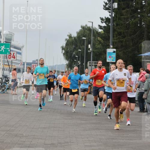 13.09.2026 - Kiel Lauf Andreas Tolksdorf http://msf.ph/oto/10333873 13.09.2026 09:52:00 Kiellinie 4, 3, 2107, 2664, 4564, 24, 7294 meine-sportfotos.de