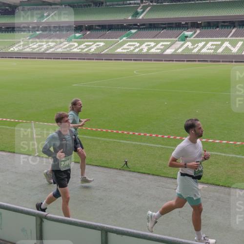 13.09.2026 - 21. swb-Marathon Bremen Michael Burmester http://msf.ph/oto/10333917 13.09.2026 13:07:02 Laufen im Stadion 109, 132, 156, 217, 287, 303, 310, 372, 394, 430, 454, 489, 578, 607, 613, 682, 716, 784, 809, 831, 834, 846, 911, 922, 1083, 1173, 1189, 1205, 1210, 1274, 1322, 1364, 1365, 1369, 1380, 1387, 1437, 1532, 1533, 1545, 1574, 1581, 1600, 1823, 1841, 1848, 1854, 1871, 1909, 1926, 1938, 2003, 2070, 2076, 2090, 2219, 2244, 2265, 2275, 2283, 2310, 2318, 2355, 2356, 2393, 2405, 2440, 2464, 2492, 2565, 2699, 2707, 2721, 2731, 2755, 2802, 2818, 2831, 2902, 2911, 2949, 2960, 3115 meine-sportfotos.de