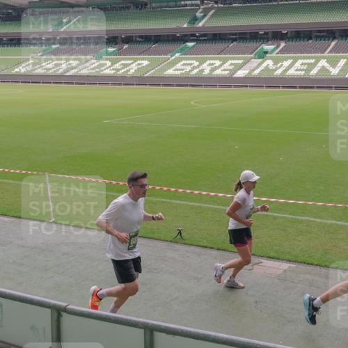 13.09.2026 - 21. swb-Marathon Bremen Michael Burmester http://msf.ph/oto/10333938 13.09.2026 13:07:04 Laufen im Stadion 109, 132, 156, 217, 287, 303, 310, 372, 430, 454, 489, 578, 607, 613, 682, 716, 784, 809, 831, 834, 846, 911, 922, 1083, 1173, 1189, 1205, 1210, 1274, 1322, 1364, 1365, 1369, 1387, 1437, 1532, 1533, 1545, 1574, 1581, 1600, 1823, 1841, 1848, 1854, 1871, 1909, 1926, 1938, 2003, 2070, 2076, 2090, 2219, 2244, 2265, 2275, 2283, 2310, 2318, 2355, 2356, 2393, 2405, 2440, 2464, 2492, 2565, 2699, 2707, 2721, 2731, 2755, 2802, 2818, 2831, 2902, 2911, 2949, 2960, 3115 meine-sportfotos.de