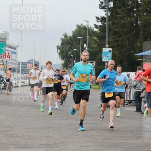 13.09.2026 - Kiel Lauf Andreas Tolksdorf http://msf.ph/oto/10333941 13.09.2026 09:52:02 Kiellinie 4, 3, 2107, 10784, 2664, 6585, 4564, 10019 meine-sportfotos.de