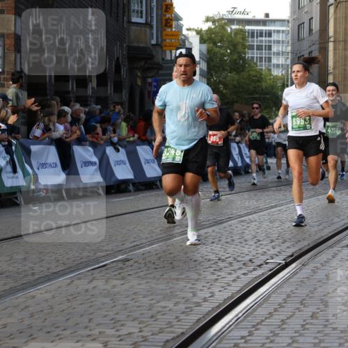 13.09.2026 - 21. swb-Marathon Bremen Strokosch-Dieckow http://msf.ph/oto/10333951 13.09.2026 13:17:01 Ziel 472, 675, 696, 734, 816, 827, 985, 2473, 2474, 2809, 3716, 3961, 4135, 4137, 4485, 5255, 5772, 6367, 6531, 6535, 7387, 7875, 2052, 3246, 4156, 4805, 6624, 6759, 6953, 7284, 8111, 8418, 8858 meine-sportfotos.de