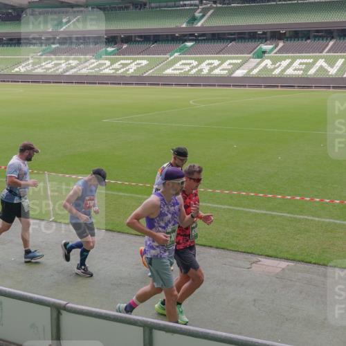 13.09.2026 - 21. swb-Marathon Bremen Michael Burmester http://msf.ph/oto/10333975 13.09.2026 13:07:12 Laufen im Stadion 109, 132, 156, 217, 287, 303, 310, 372, 430, 454, 489, 578, 607, 613, 682, 716, 784, 800, 808, 809, 831, 834, 846, 911, 922, 1083, 1173, 1189, 1205, 1210, 1274, 1322, 1364, 1365, 1369, 1387, 1395, 1437, 1532, 1533, 1545, 1574, 1581, 1600, 1823, 1831, 1841, 1848, 1854, 1871, 1909, 1926, 1938, 2003, 2070, 2076, 2090, 2219, 2275, 2283, 2310, 2318, 2355, 2356, 2393, 2405, 2440, 2492, 2565, 2611, 2699, 2707, 2721, 2731, 2755, 2802, 2818, 2831, 2866, 2902, 2911, 2949, 2960 meine-sportfotos.de