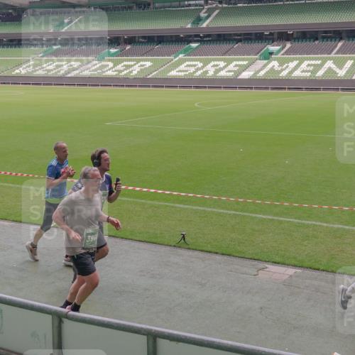 13.09.2026 - 21. swb-Marathon Bremen Michael Burmester http://msf.ph/oto/10334005 13.09.2026 13:07:16 Laufen im Stadion 109, 132, 156, 217, 287, 303, 310, 372, 430, 454, 489, 578, 607, 613, 682, 716, 784, 800, 808, 809, 831, 834, 846, 911, 922, 1083, 1173, 1189, 1205, 1210, 1274, 1322, 1364, 1365, 1369, 1387, 1395, 1437, 1532, 1533, 1545, 1574, 1581, 1600, 1823, 1831, 1841, 1848, 1854, 1871, 1909, 1926, 1938, 2003, 2070, 2076, 2090, 2219, 2275, 2283, 2318, 2355, 2356, 2393, 2405, 2440, 2492, 2565, 2611, 2699, 2707, 2721, 2731, 2755, 2802, 2818, 2831, 2866, 2902, 2911, 2949, 2960 meine-sportfotos.de