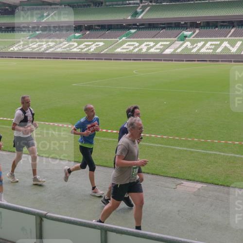 13.09.2026 - 21. swb-Marathon Bremen Michael Burmester http://msf.ph/oto/10334010 13.09.2026 13:07:17 Laufen im Stadion 109, 132, 156, 287, 303, 310, 372, 430, 454, 489, 578, 607, 613, 682, 716, 784, 800, 808, 809, 831, 834, 846, 911, 922, 1083, 1173, 1189, 1205, 1210, 1274, 1322, 1364, 1365, 1369, 1387, 1395, 1437, 1532, 1545, 1574, 1581, 1600, 1823, 1831, 1841, 1848, 1854, 1871, 1909, 1926, 1938, 2003, 2070, 2076, 2090, 2215, 2219, 2275, 2283, 2318, 2355, 2356, 2393, 2405, 2440, 2492, 2565, 2611, 2699, 2707, 2721, 2731, 2755, 2802, 2818, 2831, 2866, 2902, 2911, 2949, 2960 meine-sportfotos.de