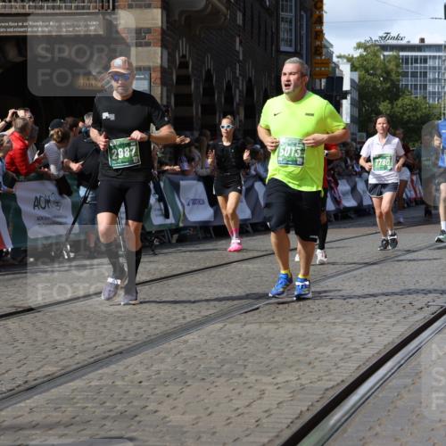 13.09.2026 - 21. swb-Marathon Bremen Strokosch-Dieckow http://msf.ph/oto/10334040 13.09.2026 13:25:50 Ziel 191, 209, 260, 1650, 1658, 2046, 3124, 3168, 3186, 3806, 4294, 4717, 5703, 5755, 5814, 6380, 7252, 8357, 8545, 8597, 8695, 8769, 8890, 9299, 9440, 9460, 9468, 9506, 13025, 1163, 1647, 2062, 2666, 2708, 2987, 3248, 3516, 4067, 4476, 5558, 5701, 6135, 6605, 7638, 7780, 8271, 8361, 8592, 9266, 9794 meine-sportfotos.de