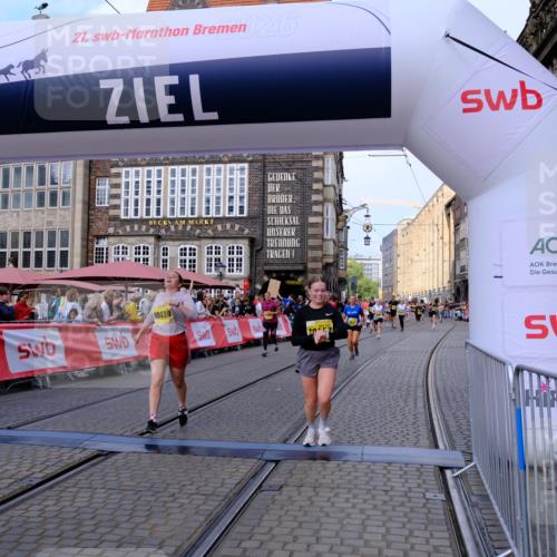 13.09.2026 - 21. swb-Marathon Bremen Tim E. http://msf.ph/oto/10334076 13.09.2026 11:05:58 Ziel 10168, 10238, 10259, 10260, 10305, 10457, 10864, 11024, 11314, 11387, 11520, 11521, 11724, 11791, 11892, 11947, 12156, 12273, 12330, 12362, 12378, 12501, 12523, 12773 meine-sportfotos.de