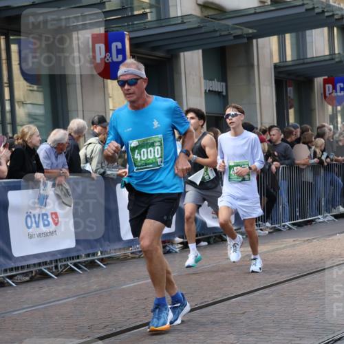 13.09.2026 - 21. swb-Marathon Bremen Strokosch-Dieckow http://msf.ph/oto/10334136 13.09.2026 13:24:04 Ziel 776, 789, 790, 909, 1250, 2295, 2491, 3375, 3994, 4000, 4559, 5012, 5208, 5481, 5572, 5668, 5669, 5928, 5929, 5953, 6080, 6105, 7059, 7069, 7081, 7156, 7568, 8082, 8310, 8415, 8784, 8881, 9087, 9264, 9573, 9676, 9916, 10069, 10071, 102, 342, 1199, 2210, 2288, 2370, 2517, 2967, 3044, 3372, 4601, 4671, 5011, 5104, 5116, 5146, 5231, 5257, 5397, 5623, 6332, 6648, 6772, 7094, 7105, 7216, 7357, 7475, 7761, 8051, 8052, 8179, 8290, 10059, 10115, 13007, 13197 meine-sportfotos.de