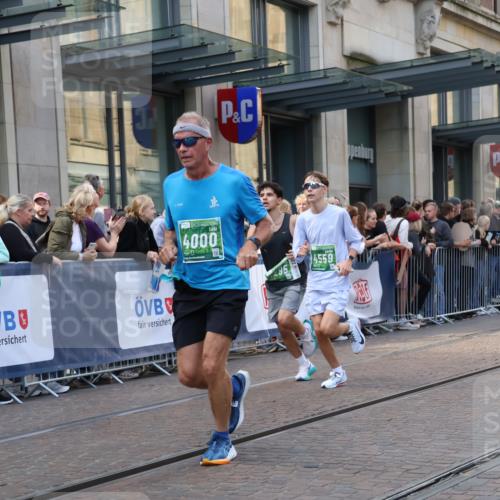 13.09.2026 - 21. swb-Marathon Bremen Strokosch-Dieckow http://msf.ph/oto/10334152 13.09.2026 13:24:04 Ziel 776, 789, 790, 909, 1250, 2295, 2491, 3375, 3994, 4000, 4559, 5012, 5208, 5481, 5572, 5668, 5669, 5928, 5929, 5953, 6080, 6105, 7059, 7069, 7081, 7156, 7568, 8082, 8310, 8415, 8784, 8881, 9087, 9264, 9573, 9676, 9916, 10069, 10071, 102, 342, 1199, 2210, 2288, 2370, 2517, 2967, 3044, 3372, 4601, 4671, 5011, 5104, 5116, 5146, 5231, 5257, 5397, 5623, 6332, 6648, 6772, 7094, 7105, 7216, 7357, 7475, 7761, 8051, 8052, 8179, 8290, 10059, 10115, 13007, 13197 meine-sportfotos.de