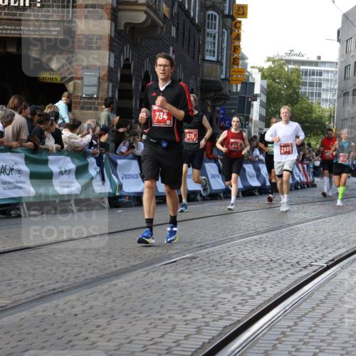 13.09.2026 - 21. swb-Marathon Bremen Strokosch-Dieckow http://msf.ph/oto/10334276 13.09.2026 13:17:09 Ziel 385, 472, 675, 696, 734, 827, 985, 1970, 2319, 2473, 2474, 2809, 3706, 3716, 3961, 4135, 4137, 4485, 5772, 6049, 6531, 6535, 6819, 7297, 7387, 7875, 842, 3148, 4805, 6095, 6734, 6759 meine-sportfotos.de
