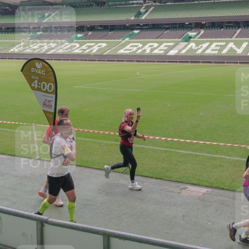 13.09.2026 - 21. swb-Marathon Bremen Michael Burmester http://msf.ph/oto/10334284 13.09.2026 13:07:51 Laufen im Stadion 132, 156, 310, 372, 489, 551, 607, 682, 716, 800, 808, 809, 831, 834, 846, 884, 911, 922, 1083, 1124, 1173, 1189, 1205, 1210, 1285, 1289, 1322, 1364, 1369, 1387, 1395, 1437, 1532, 1545, 1559, 1600, 1688, 1831, 1841, 1848, 1854, 1871, 1899, 1926, 1938, 2003, 2041, 2070, 2090, 2215, 2219, 2229, 2275, 2283, 2318, 2356, 2366, 2405, 2440, 2467, 2492, 2565, 2611, 2635, 2699, 2707, 2721, 2727, 2731, 2755, 2782, 2802, 2818, 2831, 2866, 2897, 2902, 2911, 2930, 2949, 2960, 3067 meine-sportfotos.de