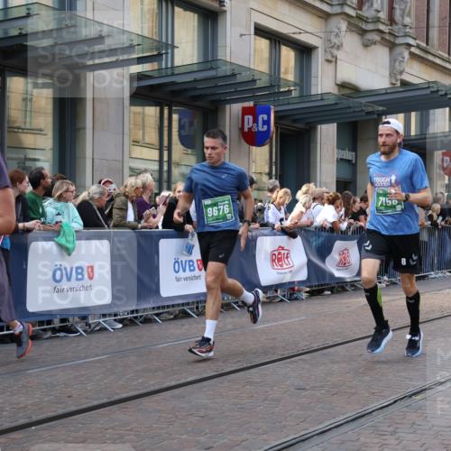 13.09.2026 - 21. swb-Marathon Bremen Strokosch-Dieckow http://msf.ph/oto/10334285 13.09.2026 13:24:09 Ziel 789, 790, 1250, 1582, 2295, 2491, 3375, 3524, 3994, 4000, 4559, 5572, 5668, 5669, 5928, 5929, 5953, 6080, 7069, 7081, 7156, 7568, 8310, 8415, 8636, 8784, 8881, 9264, 9573, 9676, 9916, 10069, 10071, 10097, 102, 342, 776, 909, 1199, 2210, 2288, 2370, 2517, 2967, 3044, 3372, 4671, 5012, 5104, 5146, 5208, 5257, 5397, 5481, 5623, 5928, 6105, 6332, 6772, 7059, 7094, 7105, 7357, 7475, 7761, 8051, 8052, 8082, 8179, 9087, 9916, 10059, 10115, 13007, 13197 meine-sportfotos.de