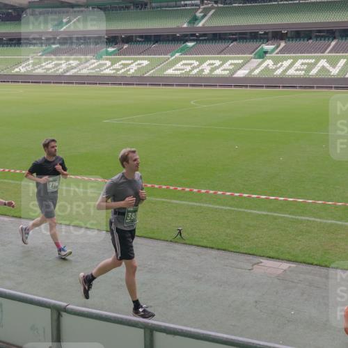 13.09.2026 - 21. swb-Marathon Bremen Michael Burmester http://msf.ph/oto/10334296 13.09.2026 13:07:53 Laufen im Stadion 132, 156, 310, 372, 489, 551, 607, 682, 716, 800, 808, 809, 831, 834, 846, 884, 911, 922, 1083, 1124, 1173, 1189, 1205, 1210, 1285, 1289, 1322, 1364, 1369, 1387, 1395, 1437, 1532, 1545, 1559, 1600, 1688, 1831, 1841, 1848, 1854, 1871, 1899, 1926, 1938, 2003, 2041, 2070, 2090, 2215, 2219, 2229, 2275, 2283, 2318, 2366, 2380, 2405, 2440, 2467, 2492, 2565, 2611, 2635, 2699, 2707, 2721, 2727, 2731, 2755, 2782, 2802, 2818, 2831, 2841, 2866, 2897, 2902, 2911, 2930, 2949, 2960, 3067 meine-sportfotos.de