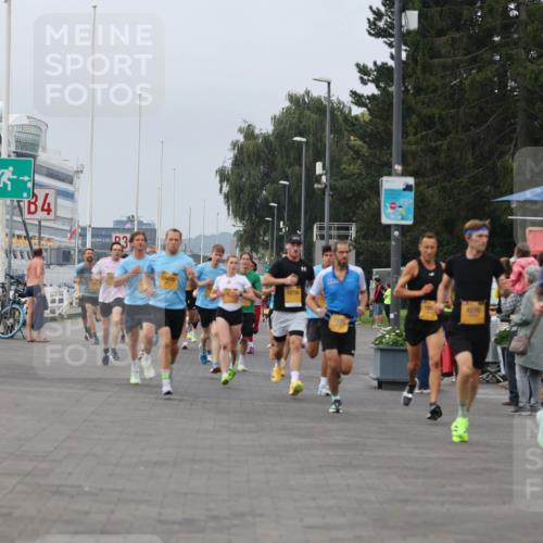 13.09.2026 - Kiel Lauf Andreas Tolksdorf http://msf.ph/oto/10334298 13.09.2026 09:52:16 Kiellinie 3, 34, 23, 10435, 12738, 11169 meine-sportfotos.de