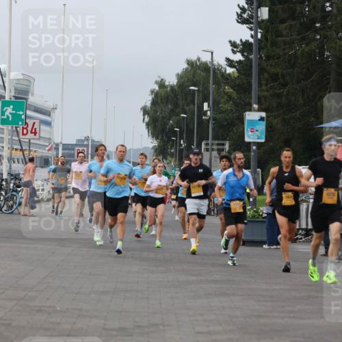 13.09.2026 - Kiel Lauf Andreas Tolksdorf http://msf.ph/oto/10334309 13.09.2026 09:52:16 Kiellinie 4, 10435, 11701, 1273, 7233, 1800, 4276 meine-sportfotos.de