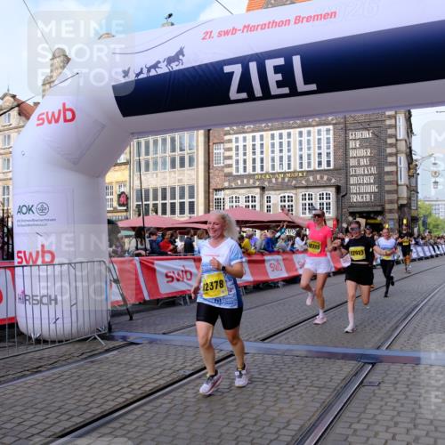 13.09.2026 - 21. swb-Marathon Bremen Tim E. http://msf.ph/oto/10334363 13.09.2026 11:06:05 Ziel 10018, 10168, 10238, 10259, 10260, 10305, 10382, 10457, 10619, 10864, 11024, 11132, 11164, 11477, 11520, 11791, 11947, 12156, 12186, 12378, 12501, 12523, 12528, 12773 meine-sportfotos.de