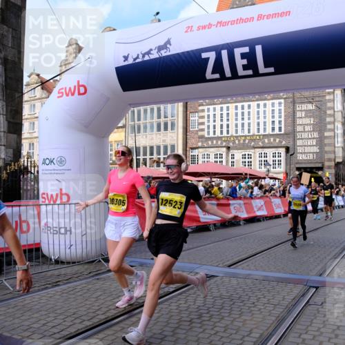 13.09.2026 - 21. swb-Marathon Bremen Tim E. http://msf.ph/oto/10334416 13.09.2026 11:06:06 Ziel 10018, 10168, 10238, 10305, 10382, 10457, 10619, 11024, 11132, 11164, 11477, 11947, 12156, 12186, 12378, 12501, 12523, 12528, 12773 meine-sportfotos.de