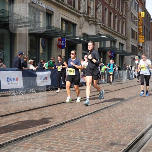 13.09.2026 - 21. swb-Marathon Bremen Strokosch-Dieckow http://msf.ph/oto/10334465 13.09.2026 11:04:14 Ziel 10160, 10245, 10481, 10526, 10613, 10711, 10755, 10877, 11114, 11214, 11215, 11248, 11364, 11366, 11410, 11592, 11705, 11720, 11740, 11761, 11991, 12009, 12929, 10182, 10291, 10390, 10403, 10516, 10607, 10613, 10659, 10671, 10672, 10720, 10726, 10912, 10913, 11149, 11221, 11318, 11319, 11336, 11470, 11471, 11511, 11539, 11618, 11726, 11909, 12001, 12103, 12113, 12140, 12260, 12276, 12392, 12433, 12504 meine-sportfotos.de